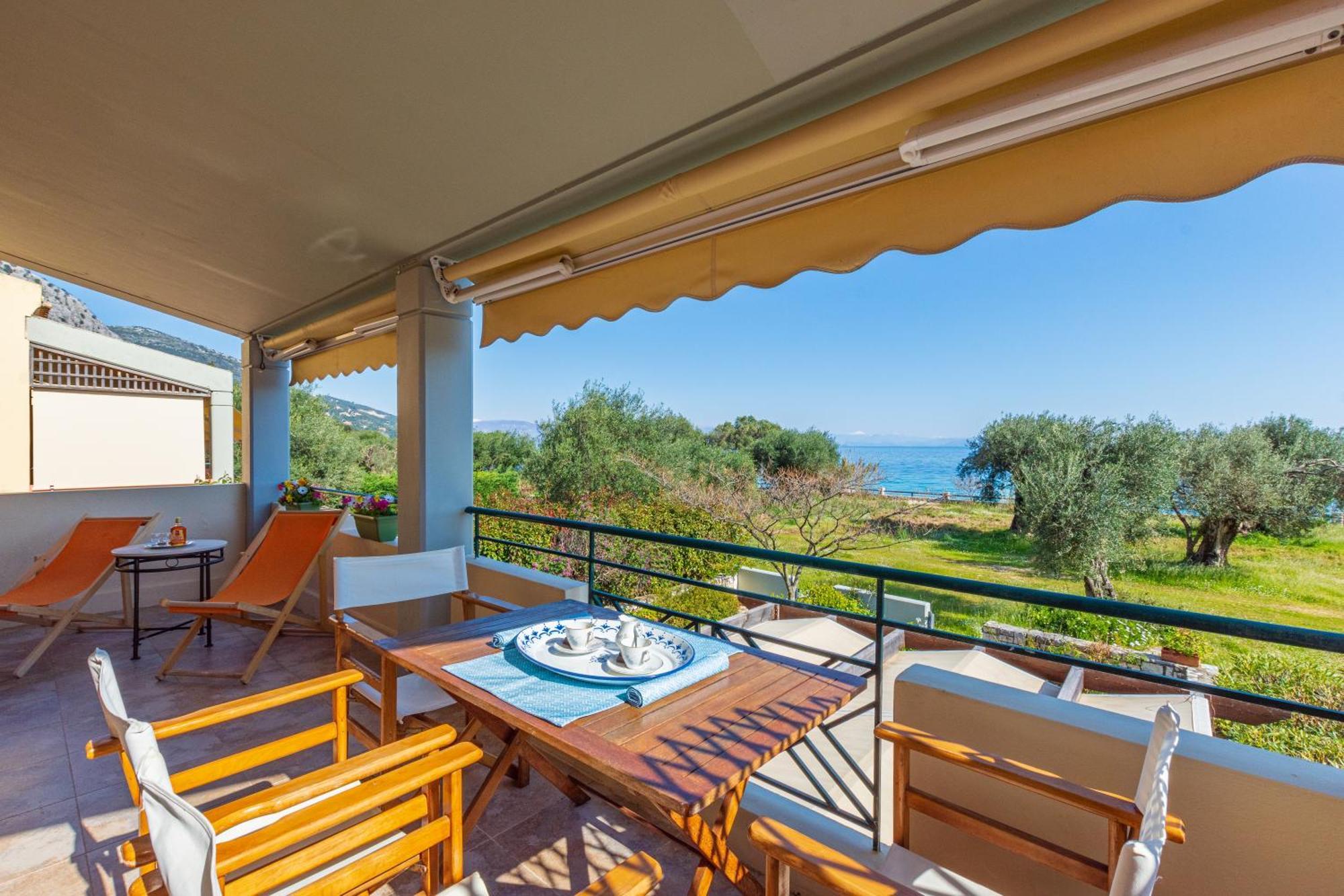 Barbati Seafront Luxury Suites ภายนอก รูปภาพ