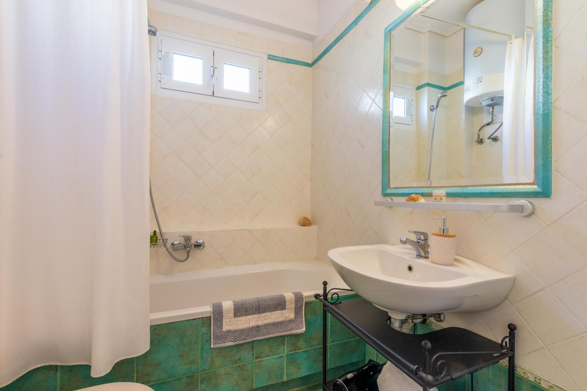 Barbati Seafront Luxury Suites ภายนอก รูปภาพ