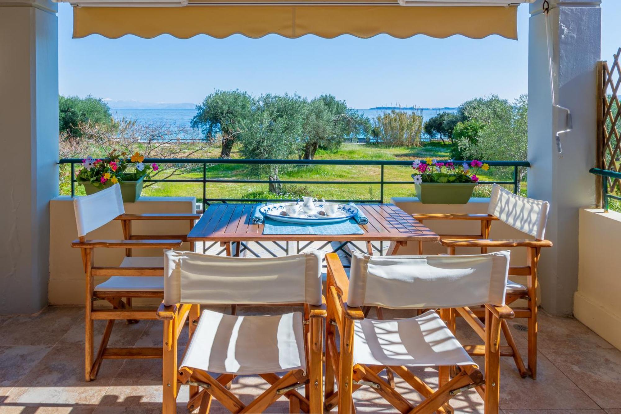Barbati Seafront Luxury Suites ภายนอก รูปภาพ